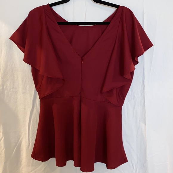 ✨ Red Ruffled Top - Picture 2 of 6
